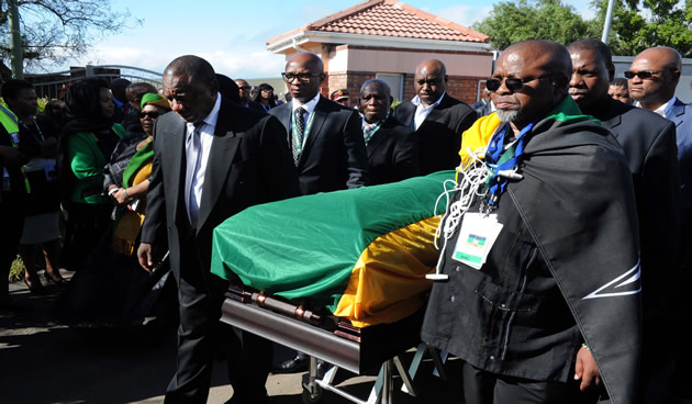 ANC Leadership led by Deputy President Cyril Ramaphosa, National Chairperson Baleka Mbete, Secretary General Gwede Mantashe and Treasurer General Dr Zweli Mkhize were pallbearers as they took over from the Army. ANC Chaplain Reverend Mehana and Archbishop Mokgoba lead the procession. GCIS