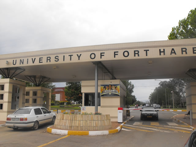 Mandela and ANC stalwart Oliver Tambo were expelled from the University of Fort Hare for taking part in a student protest. Source: SAnews