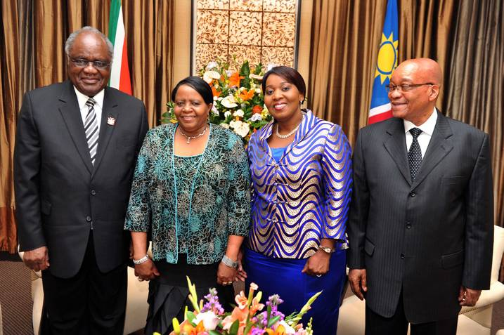 Namibian Presdient Hifikepunye Pohamba; his wife Penehupifo Pohamba; First Lady Bongi Zuma and President Jacob Zuma. Source: GCIS