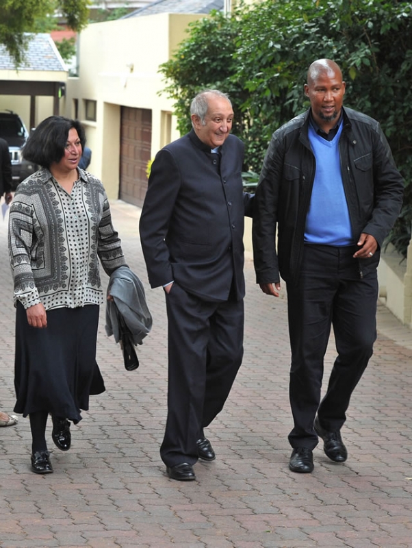 Mandla Mandela receiving ANC stalwart Aziz Pahad and Prof Pareck at Madiba's house in Houghton. Source: GCIS