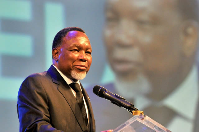 Deputy President Motlanthe addressing the church service at Grace Bible Church in remembrance of Mandela. Source: GCIS