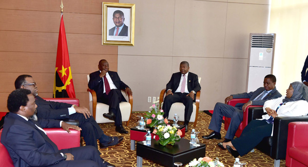 President Cyril Ramaphosa and other SADC Double Troika Heads of States and government at the Extraordinary Summit in Luanda, Angola/GCIS