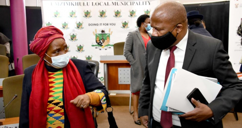 Ministers Nkosazana Dlamini-Zuma and Jackson Mthembu visit Harry Gwala District.