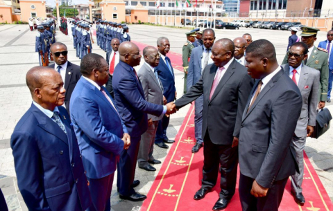 President Cyril Ramaphosa welcomed by President Nguema Mbasago on arrival at the Palace of the People in Malabo.