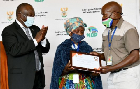 President Cyril Ramaphosa hands over title deeds to farmers in Groblersdal, Limpopo.