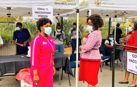 Mpumalanga Health MEC Sasekani Manzini monitors COVID-19 vaccination site established at Makro Shopping Centre in Riverside Park.