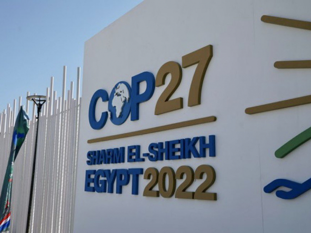 President arrives at conference hall for Climate Change Meeting in Egypt